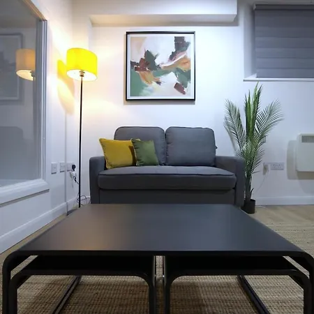 Newly Refurbished Centre Flat Bradford (West Yorkshire)