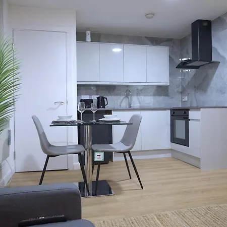 Newly Refurbished Centre Flat Bradford (West Yorkshire)