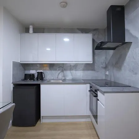 Newly Refurbished Centre Flat Bradford (West Yorkshire)