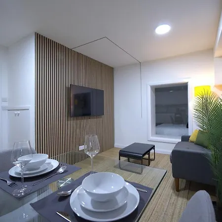 Newly Refurbished Centre Flat Apartamento Bradford (West Yorkshire)